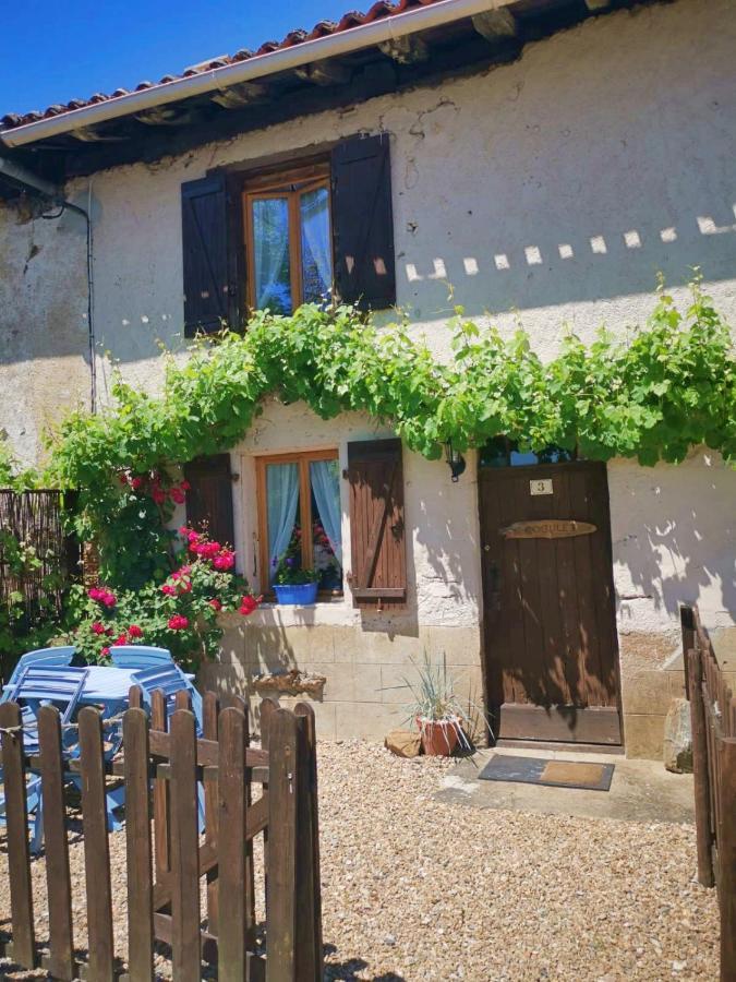 Les Verges Gites Exideuil-sur-Vienne エクステリア 写真